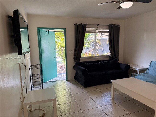 Photo - 1104 N 17th Ct Unit 105