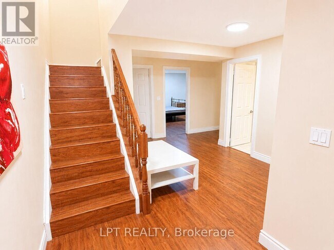 Photo - 14 Hazelton Ave