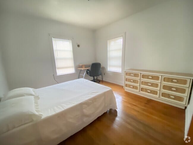 Building Photo - 171 W End Ave Unit 1 Rental