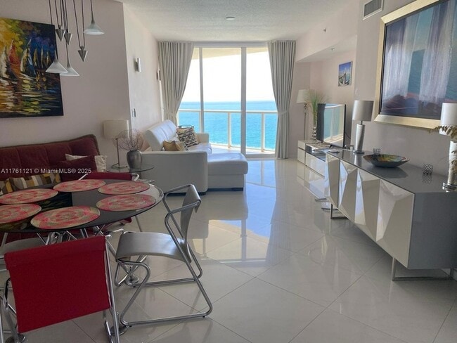 Building Photo - 16699 Collins Ave Unit 2810