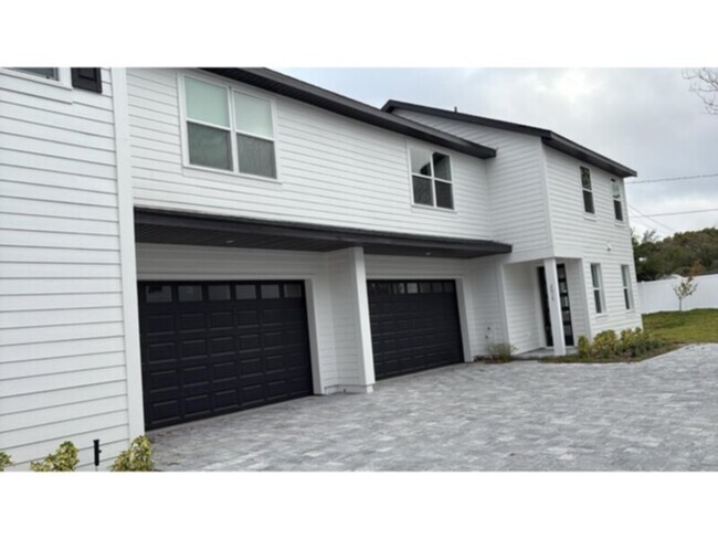 Building Photo - BRAND NEW 3 bedroom 2.5 bath with Den and ... Rental