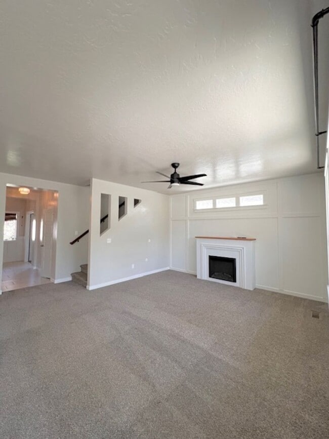 Photo - Beautiful 4 Bed, 2.5 Bath Plus Office in S... Casa