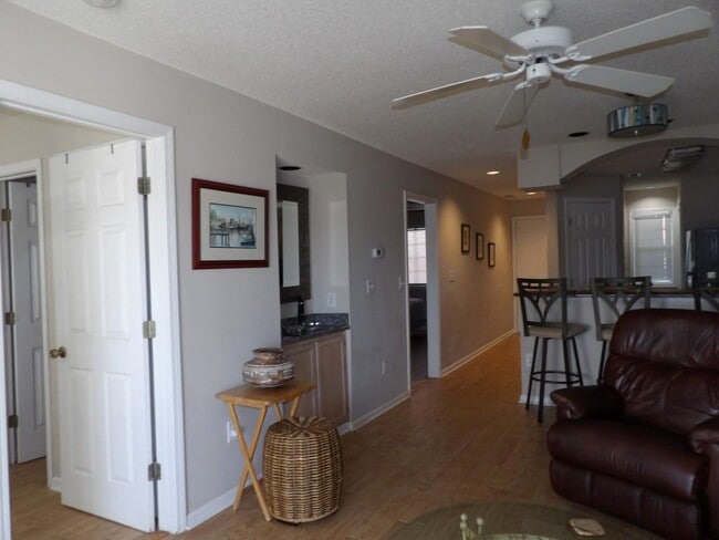 Photo - 4622 Greenbriar Dr