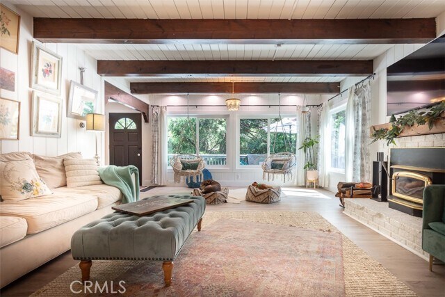 220 Oak Dr
