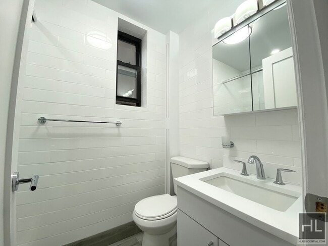 Photo - WEST 68 STREET Unidad 7E