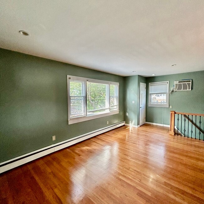 17 Pilgrim Ct Unit 2
