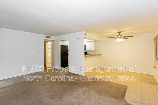 Photo - 1832 J Julian Ln