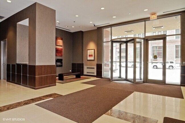 Photo - 200 N Jefferson St Unit 1902