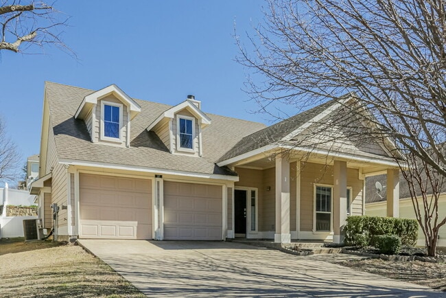 Photo - 317 Creekview Dr