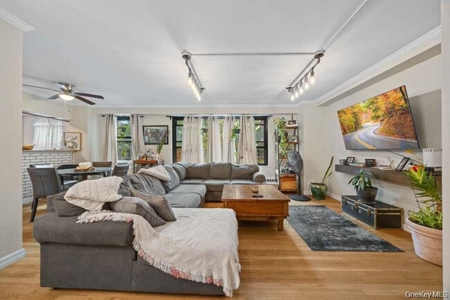 Photo - 3850 Sedgwick Ave Unit 2G