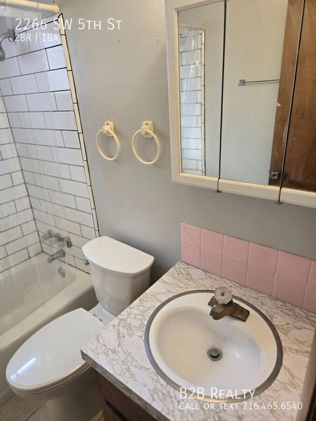 Photo - 2266 5th St SW