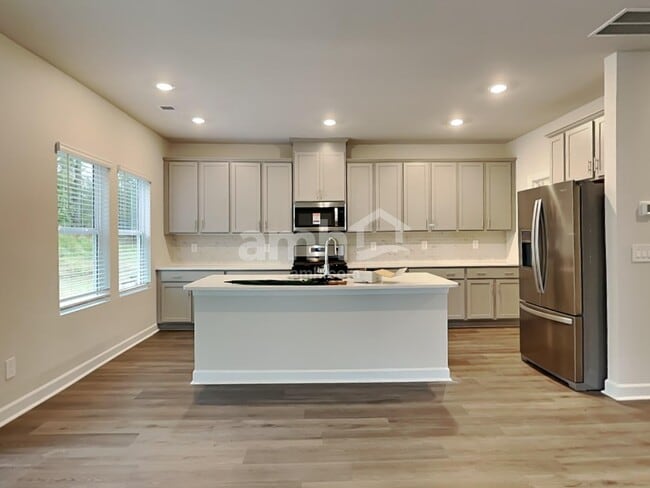 Photo - 223 Maxwell Dr