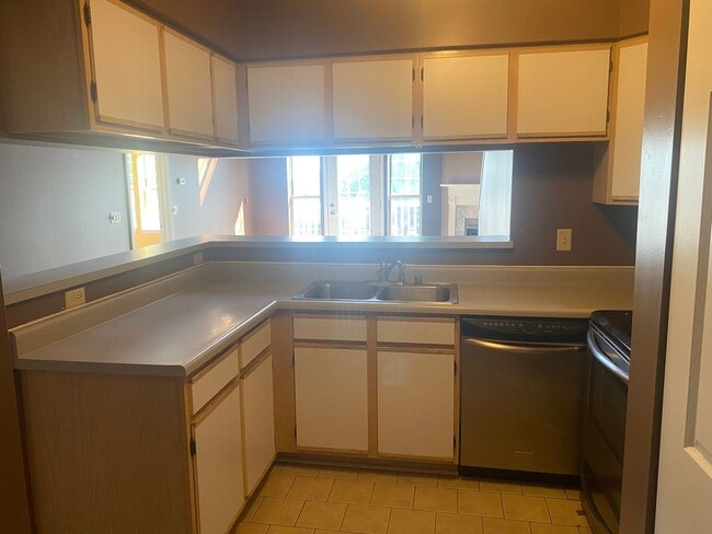 Photo - 2 Bedroom 2 Bathroom with Loft- Available ...
