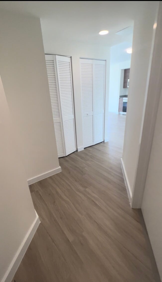 Photo - 46 SW 1st St Unit 44th