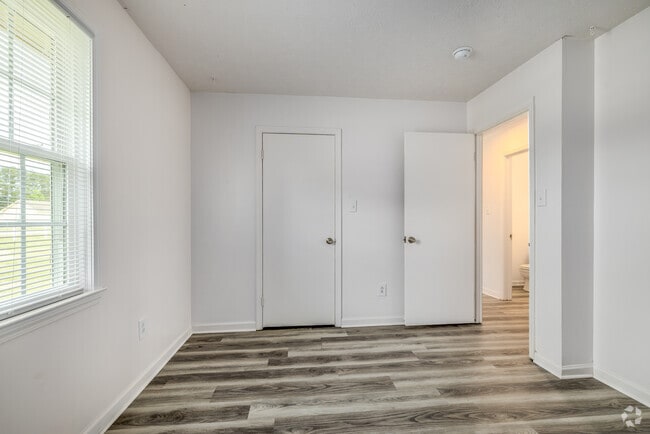 2BR, 1.5BA - 1,100SF - Bedroom
