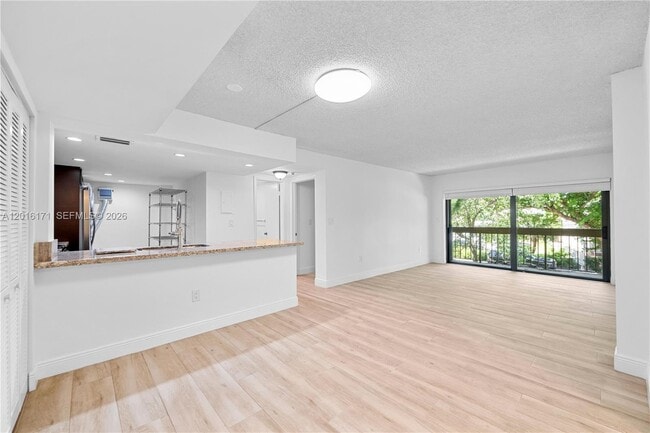 Photo - 5201 Orduna Dr Unit 10