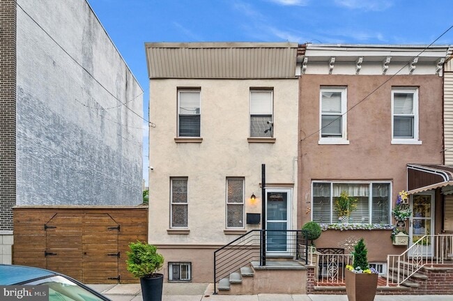 Building Photo - 1520-1522 Dorrance St