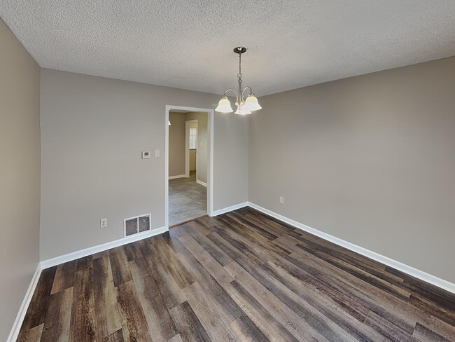 Photo - 1017 Hawkview Dr