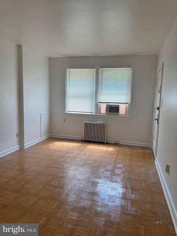 Building Photo - 2633 30th St SE Unit 2 Rental