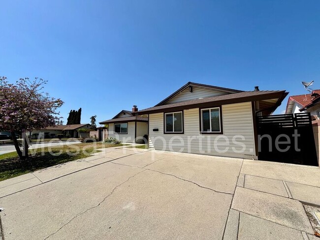 Photo - 2621 Fenmead St House