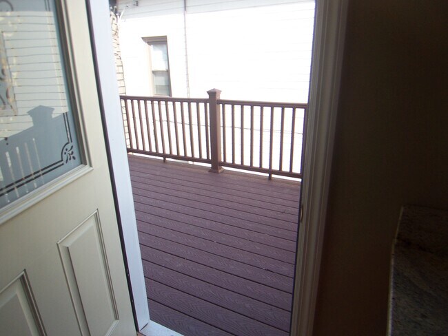 Photo - 302 Castle Shannon Blvd Unidad #2