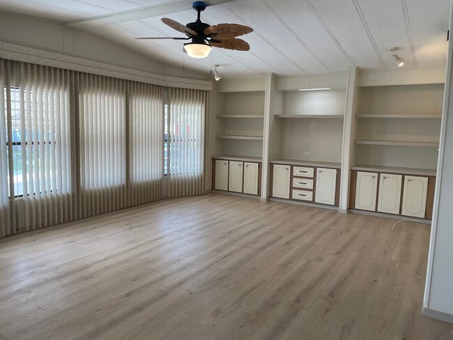 Building Photo - 100 Hampton Rd Rental
