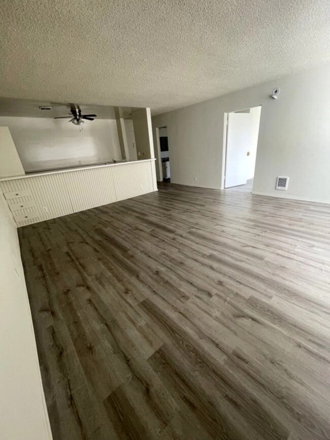 Photo - 11139 Acama Street,