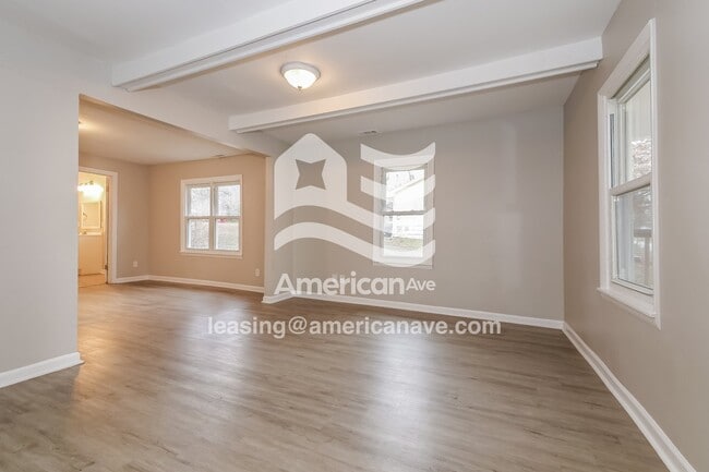 Photo - 901 S Leslie Ave