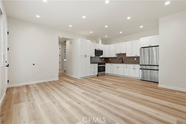 Photo - 10913 White Oak Ave