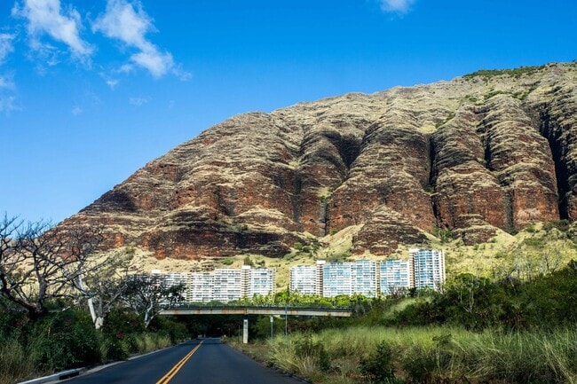 Photo - Makaha Valley Towers