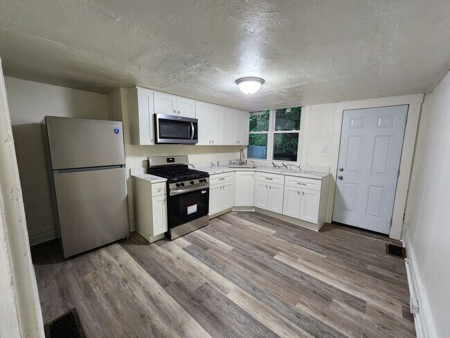 Photo - 1157-1159 South Ave Unit 1159 South