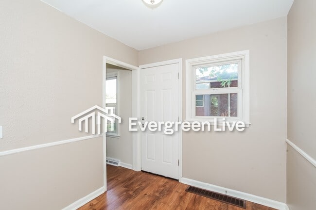 Photo - 5704 Chandler St