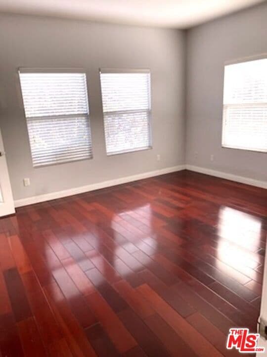 Photo - 121 Benton Wy