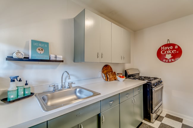 Photo - Hampton Plaza at Kessler Park