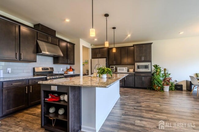 Photo - 3305 Charleston Dr