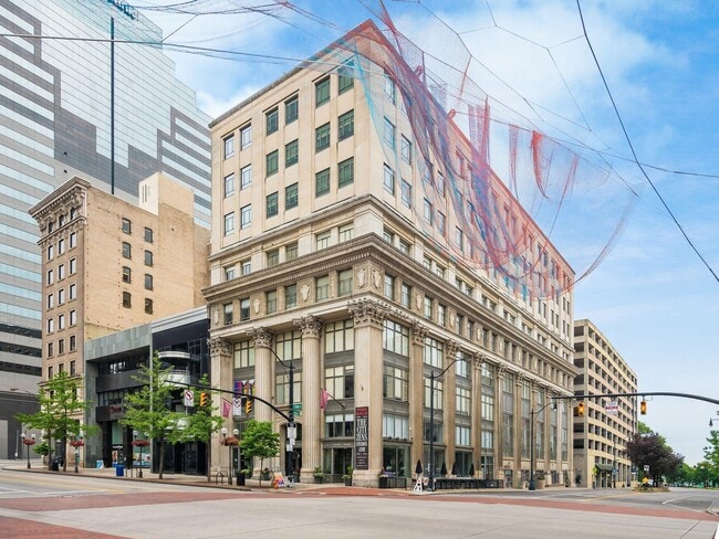 Photo - 51 N High St Unidad 804