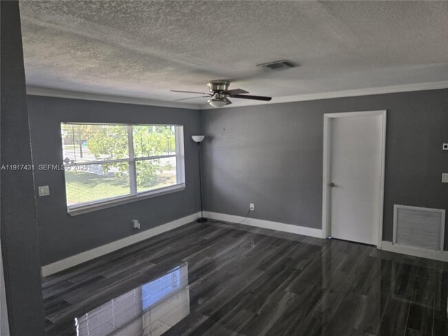 Photo - 2190 NE 1st Ln