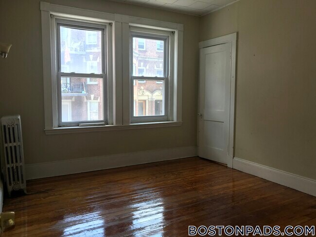 Photo - 161 Allston St Unidad 3