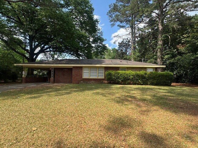 Photo - Brick One Level.