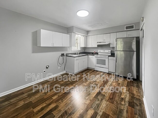 Photo - 121 Old Columbia Rd Unit 4