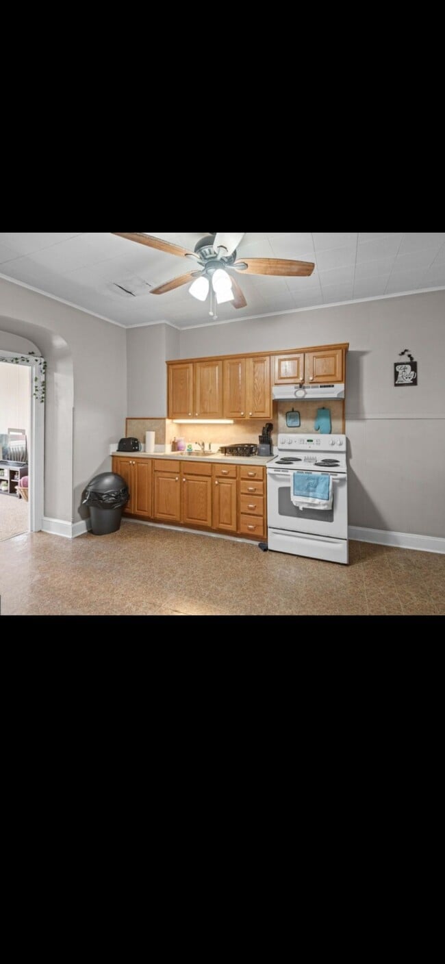 Photo - 125 N 4th St Unit 2