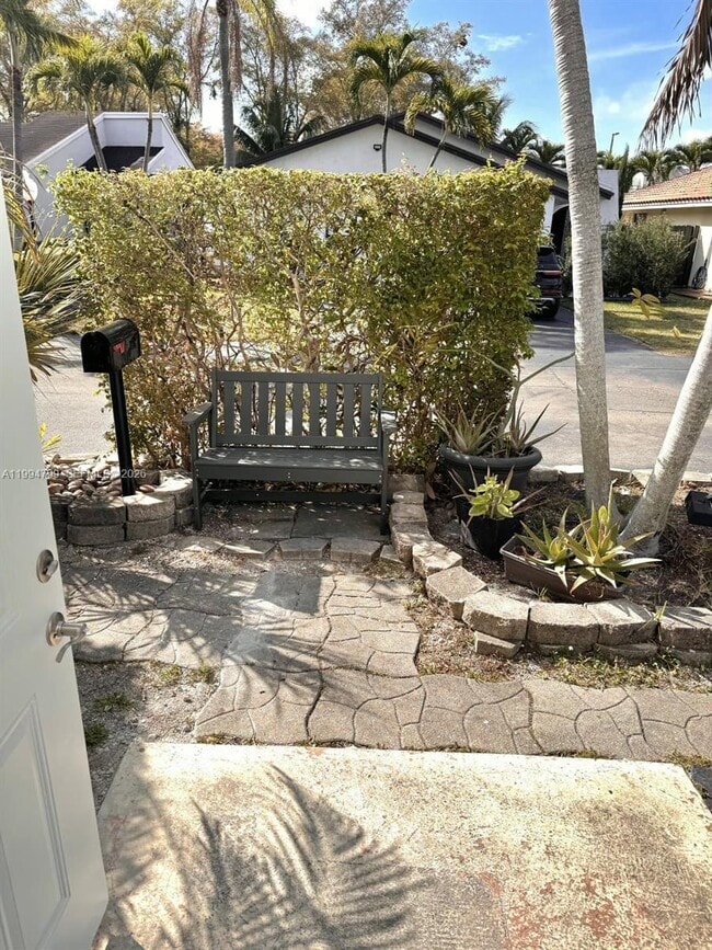 Photo - 11517 SW 34th Ln Unidad 0