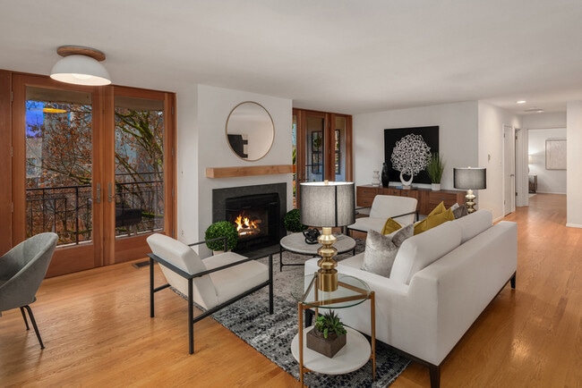 Building Photo - 1000 Union St Unit #Penthouse B