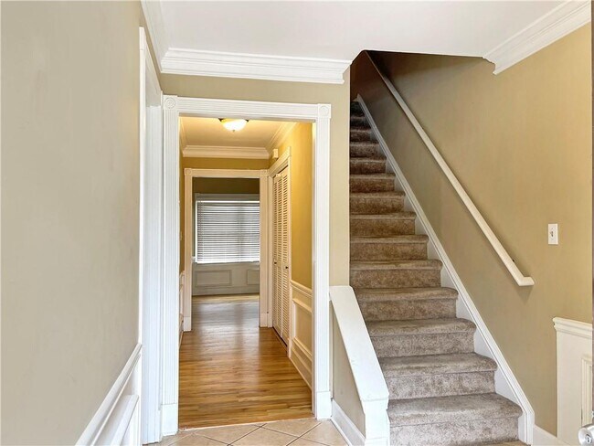 Photo - 1043 Oaks Pkwy SE