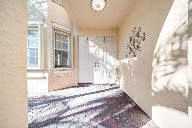 Photo - 2324 Simonson Dr