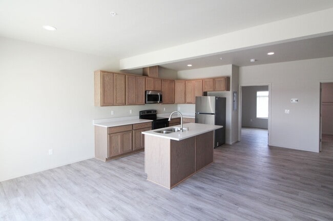 1200 N 8th Ave Unit B101