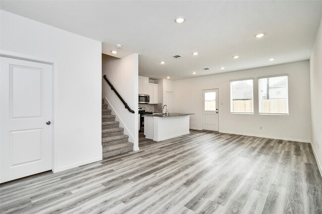 Photo - 7534 Linda Lk Ct