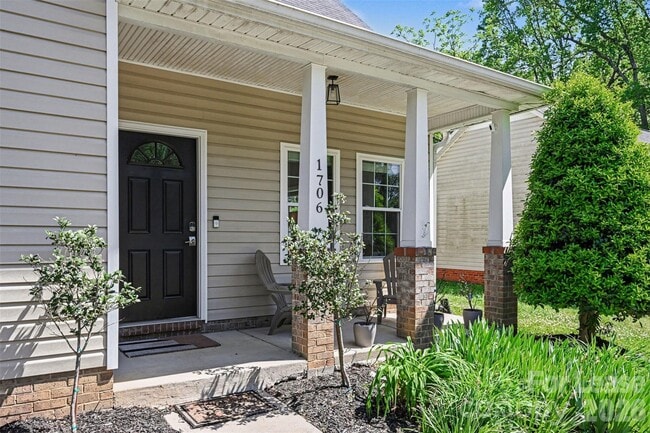 Photo - 1706 Dallas Ave