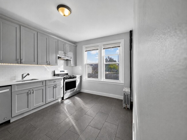 86 W 45th St Unit 1F