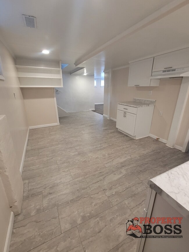 Photo - 564 Carolina St